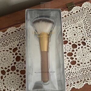 NIB-Isaac Mizrahi New York Allover Powder Brush - Gold & Brown